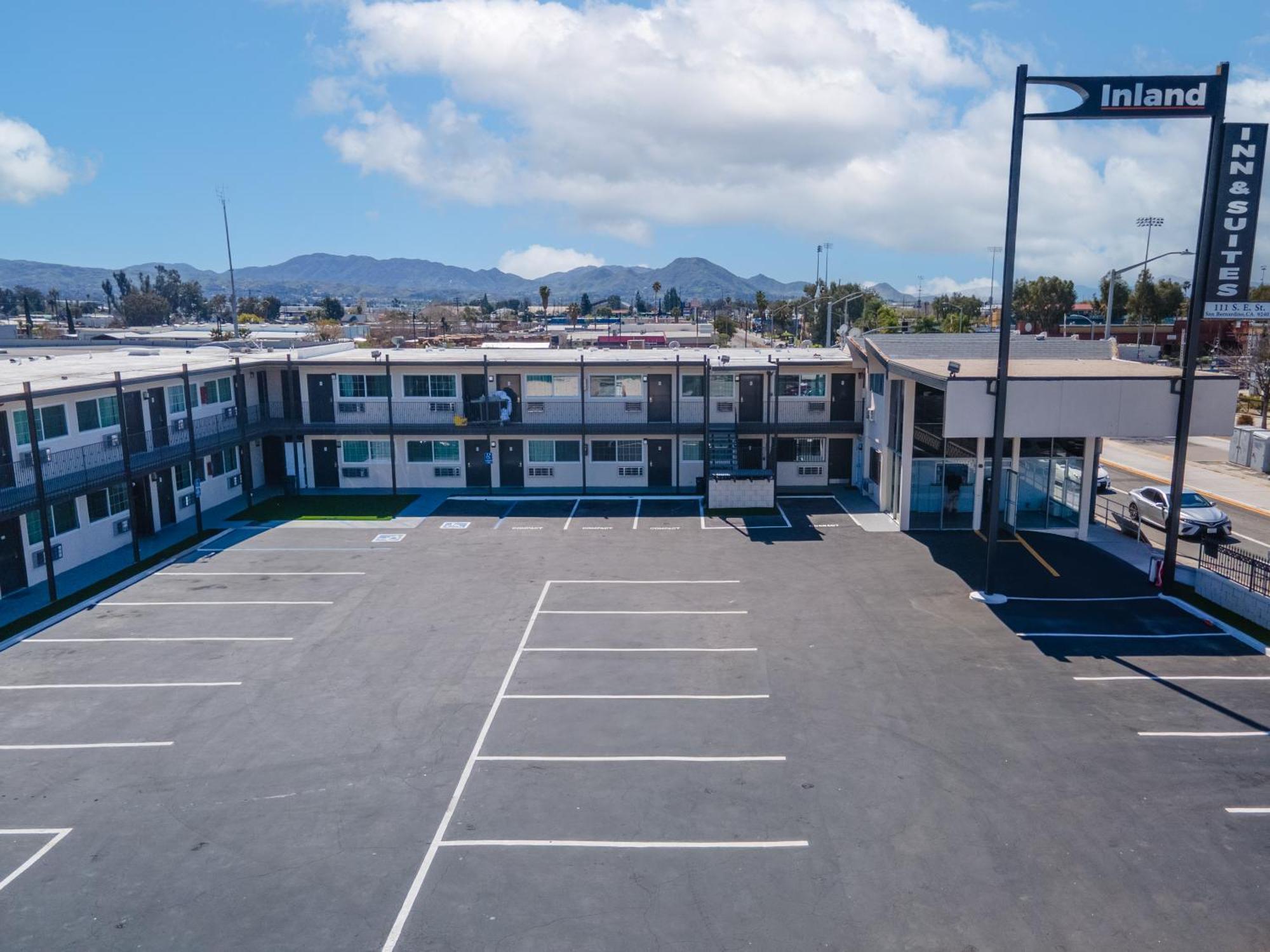 سان برناردينو Inland Inn & Suites المظهر الخارجي الصورة